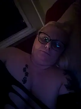 NieMaJazdyBezGwiazdy7883 online show from February 7, 2026, 9:56 pm