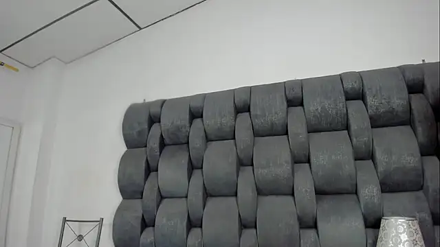 vauroraper online show from October 15, 2025, 1:15 am