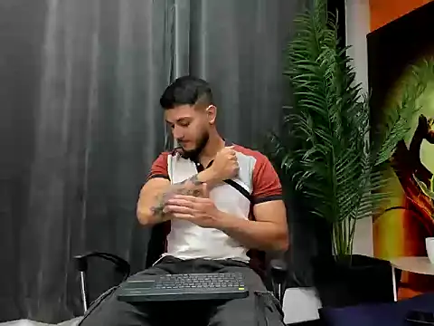 Snapshot of jasonshaw25 chatting on February 21, 2026, 5:48 pm jasonshaw25 online show from February 21, 2026, 5:48 pm