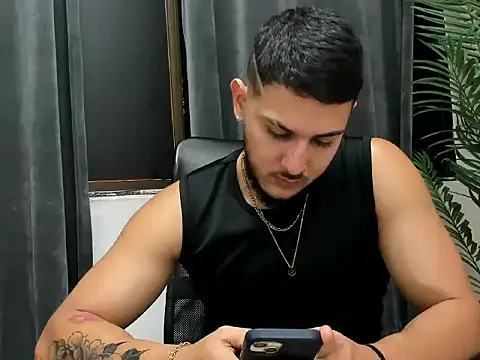 Snapshot of jasonshaw25 chatting on February 6, 2026, 6:15 pm jasonshaw25 online show from February 6, 2026, 6:15 pm