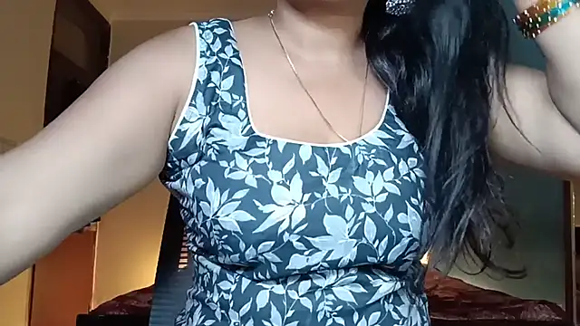 Snapshot of horny_milf_couple chatting on June 25, 2026, 8:58 pm horny milf couple online show from June 25, 2026, 8:58 pm