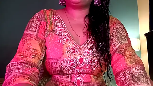 Snapshot of horny_milf_couple chatting on July 16, 2026, 4:48 pm horny milf couple online show from July 16, 2026, 4:48 pm
