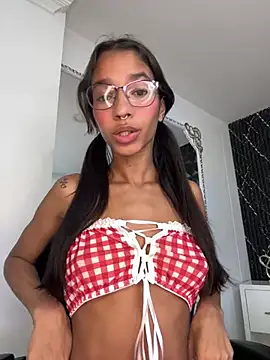 Snapshot of ScarletEvanss_ chatting on June 17, 2026, 10:47 am ScarletEvanss online show from June 17, 2026, 10:47 am
