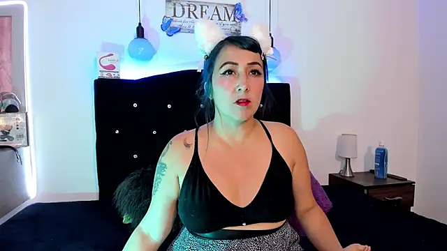 Ana  queen online show from October 6, 2025, 1:34 pm