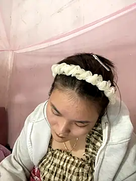 Beautiful-light22 online show from November 18, 2025, 12:30 pm