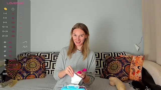 Snapshot of Amalia_Mio chatting on November 5, 2025, 7:55 am Amalia Mio online show from November 5, 2025, 7:55 am