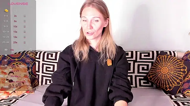 Snapshot of Amalia_Mio chatting on October 11, 2025, 8:04 am Amalia Mio online show from October 11, 2025, 8:04 am