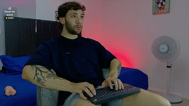 Snapshot of angel_kyrozz chatting on March 2, 2026, 7:10 pm angel kyrozz online show from March 2, 2026, 7:10 pm