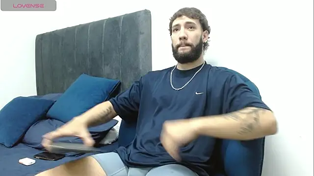 angel kyrozz online show from December 19, 2025, 1:09 am