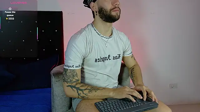 angel kyrozz online show from March 23, 2026, 7:03 pm