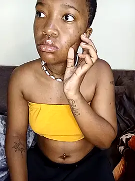 FreakieKay online show from October 29, 2025, 6:12 am