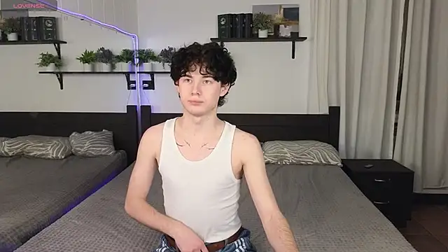 Cute Mike online show from January 14, 2026, 4:32 pm