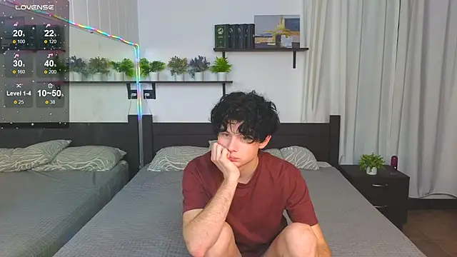 Snapshot of Cute_Mike chatting on November 26, 2025, 7:03 pm Cute Mike online show from November 26, 2025, 7:03 pm