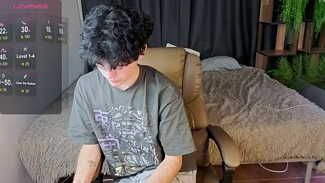 Snapshot of Cute_Mike chatting on November 3, 2025, 2:31 pm Cute Mike online show from November 3, 2025, 2:31 pm