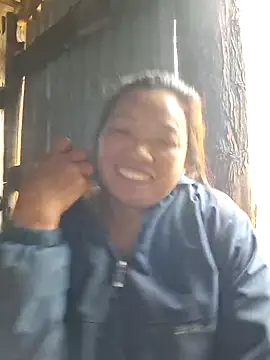Snapshot of miomio-12 chatting on May 9, 2026, 2:04 am miomio-12 online show from May 9, 2026, 2:04 am