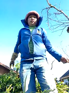 miomio-12 online show from November 28, 2025, 12:55 am