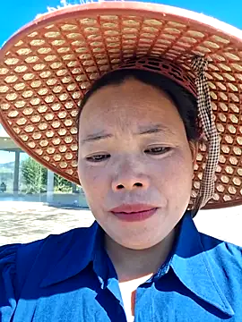 miomio-12 online show from November 29, 2025, 5:07 am