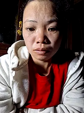 miomio-12 online show from November 4, 2025, 9:40 pm