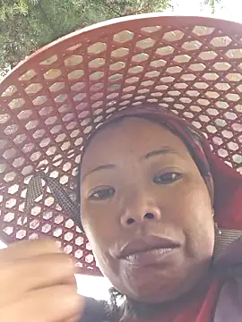 miomio-12 online show from October 16, 2025, 2:42 am