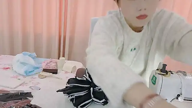 CCOO520 online show from October 29, 2025, 7:40 am