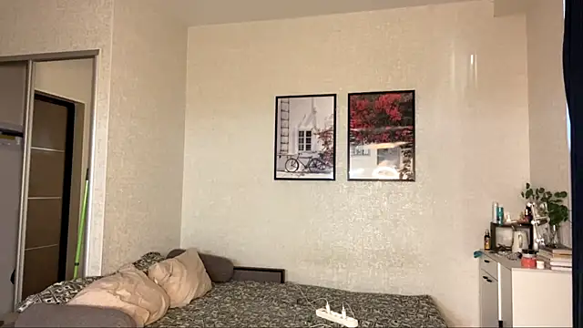 Snapshot of LunaMoonstar chatting on October 29, 2025, 1:32 pm LunaMoonstar online show from October 29, 2025, 1:32 pm