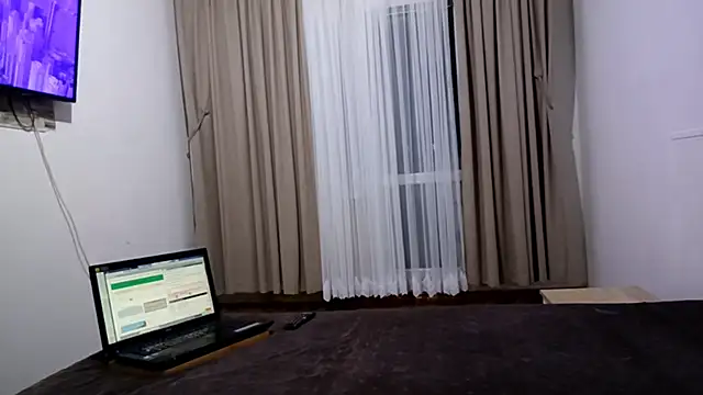 Snapshot of best_couple_for_u chatting on February 23, 2026, 7:47 pm best couple for u online show from February 23, 2026, 7:47 pm