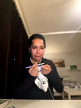 Mariqnq online show from October 10, 2025, 10:54 pm