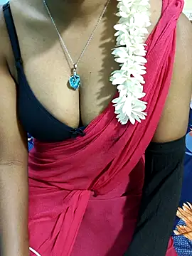 Snapshot of Chennai-couples chatting on January 17, 2026, 7:17 pm Chennai-couples online show from January 17, 2026, 7:17 pm