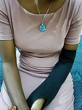 Chennai-couples online show from November 8, 2025, 7:06 pm