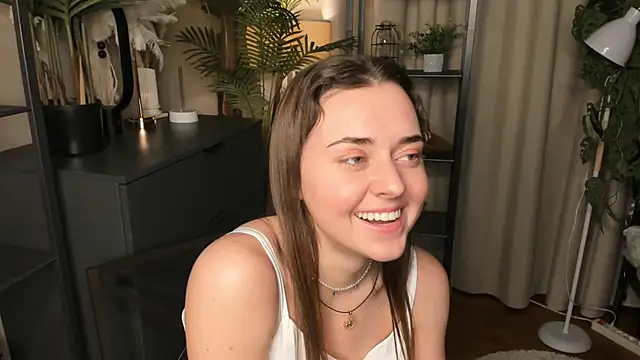 ThelmaJusto online show from November 27, 2025, 4:07 pm