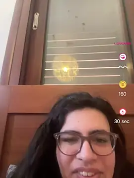 luciamaria01 online show from June 8, 2026, 1:55 pm