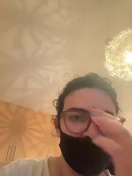 Snapshot of luciamaria01 chatting on October 11, 2025, 3:13 pm luciamaria01 online show from October 11, 2025, 3:13 pm