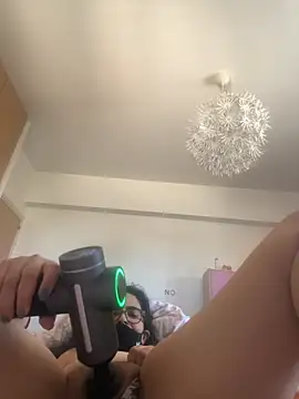 Snapshot of luciamaria01 chatting on October 15, 2025, 10:12 am luciamaria01 online show from October 15, 2025, 10:12 am