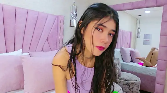 CristalShayy online show from November 28, 2025, 11:54 am