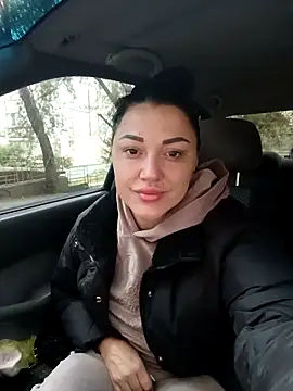 LuceSkys online show from October 17, 2025, 5:22 am