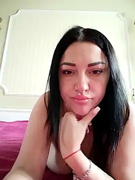 LuceSkys online show from October 13, 2025, 6:37 am