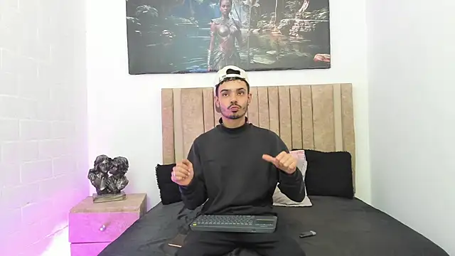 Timothe Evans online show from November 4, 2025, 4:38 am