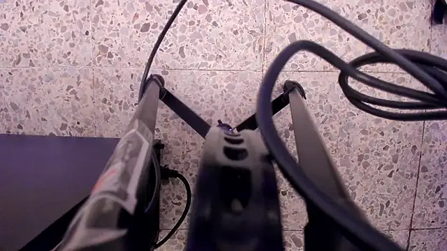 Snapshot of Leoo_Miller chatting on November 22, 2025, 4:22 am Leoo Miller online show from November 22, 2025, 4:22 am