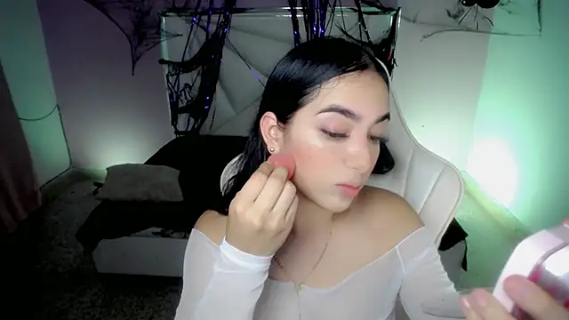 cielooo  online show from October 29, 2025, 8:19 pm