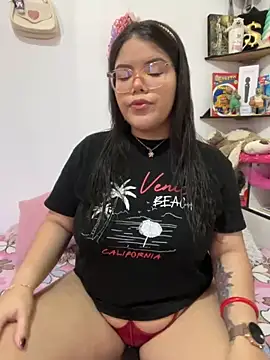 Snapshot of GabrielleMarsh1 chatting on October 26, 2025, 5:57 pm GabrielleMarsh1 online show from October 26, 2025, 5:57 pm