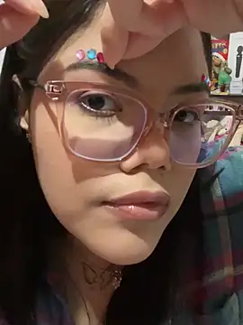 Snapshot of GabrielleMarsh1 chatting on October 19, 2025, 6:32 pm GabrielleMarsh1 online show from October 19, 2025, 6:32 pm