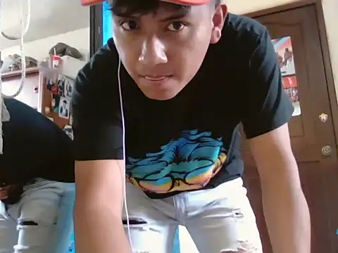 marco13y online show from November 8, 2025, 6:11 pm