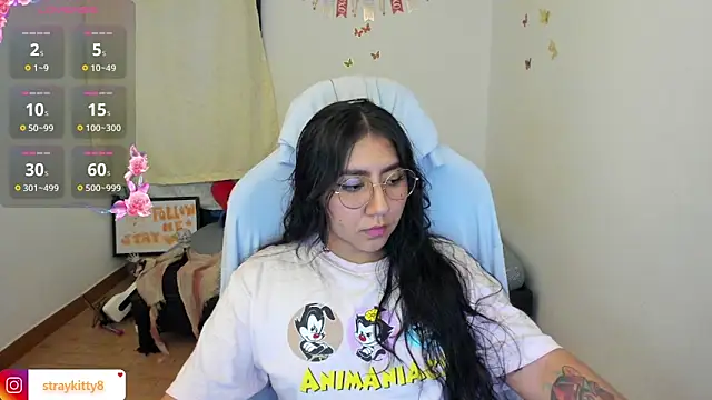 Snapshot of LoveLyy- chatting on October 15, 2025, 9:01 pm LoveLyy- online show from October 15, 2025, 9:01 pm