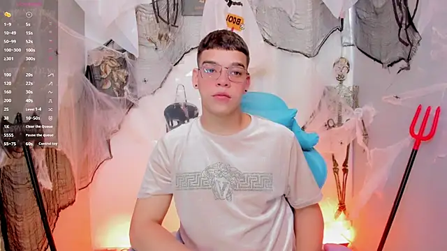 alex boyy online show from October 29, 2025, 6:07 pm