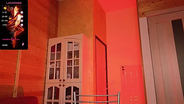 Snapshot of Lady_Shine chatting on November 28, 2025, 9:37 pm Lady Shine online show from November 28, 2025, 9:37 pm