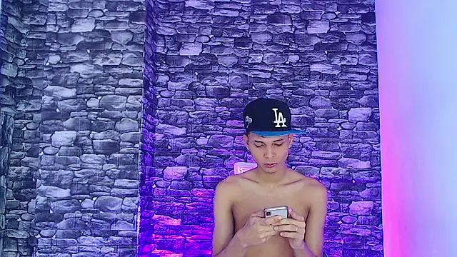 THE HOT BOYS 23 online show from October 5, 2025, 8:54 pm