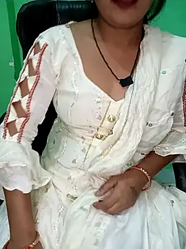 Snapshot of Rashmi_011 chatting on October 5, 2025, 4:53 pm Rashmi 011 online show from October 5, 2025, 4:53 pm