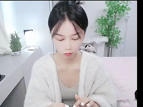 mili0923 online show from October 16, 2025, 12:30 am