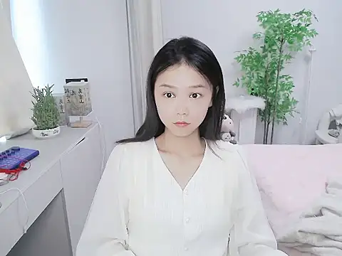 mili0923 online show from October 7, 2025, 5:41 am