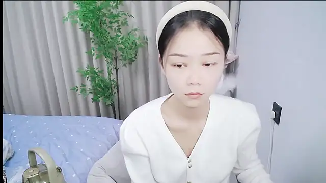 mili0923 online show from November 13, 2025, 6:06 am